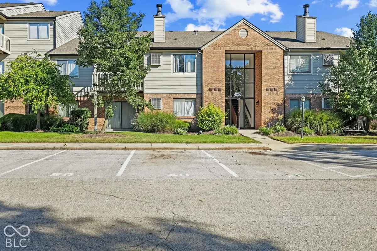 4250 Village Parkway Circle E #5, Indianapolis, IN 46254 - #1