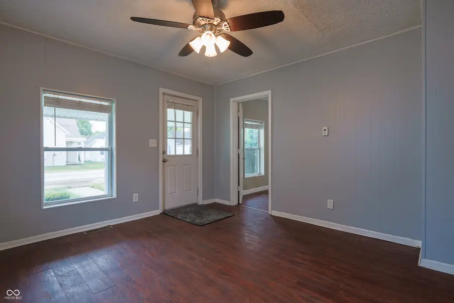 142 Cleveland Street, Columbus, IN 47201 - #3