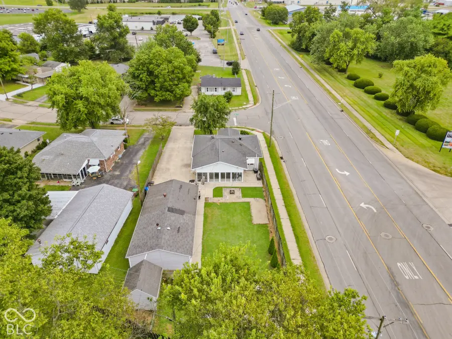 490 Coovert Street, Columbus, IN 47201 - #3