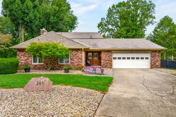 261 Oakwood, Greenwood, IN 46142