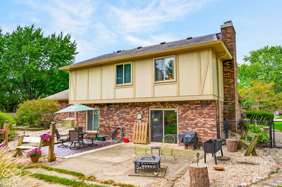 261 Oakwood, Greenwood, IN 46142 - #2
