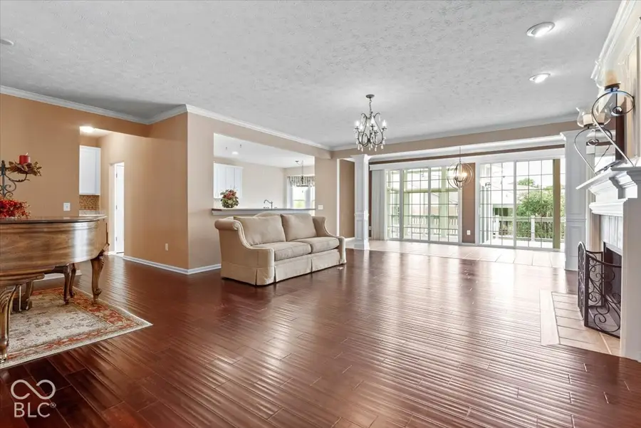 8923 W Cobblestone Drive W, Zionsville, IN 46077 - #3