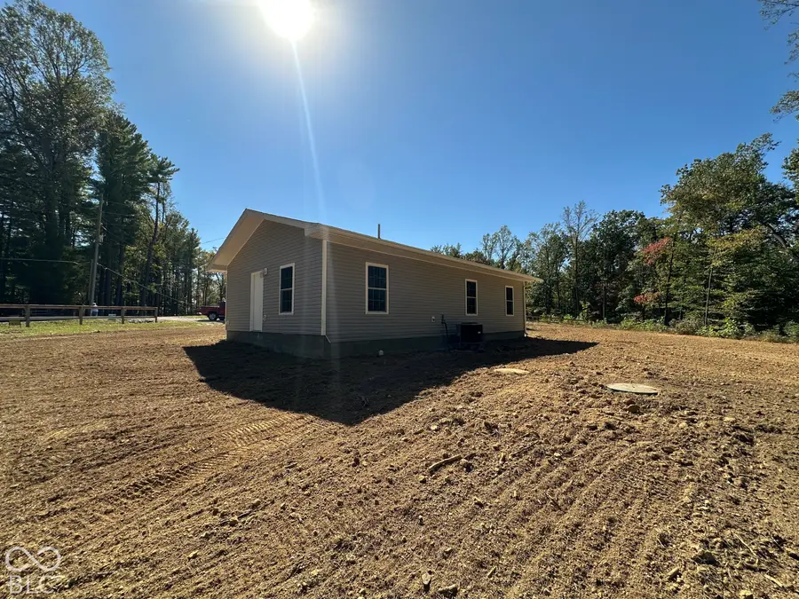 1277 N Lawrence Hollow Road, Bloomfield, IN 47424 - #3