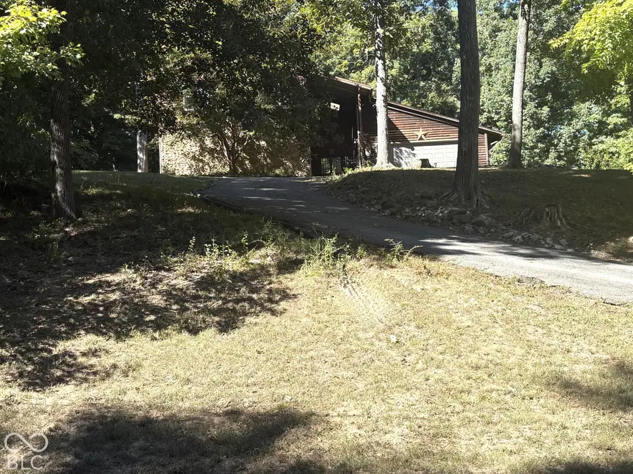 1018 Wildwood Lane, New Albany, IN 47150 - #2