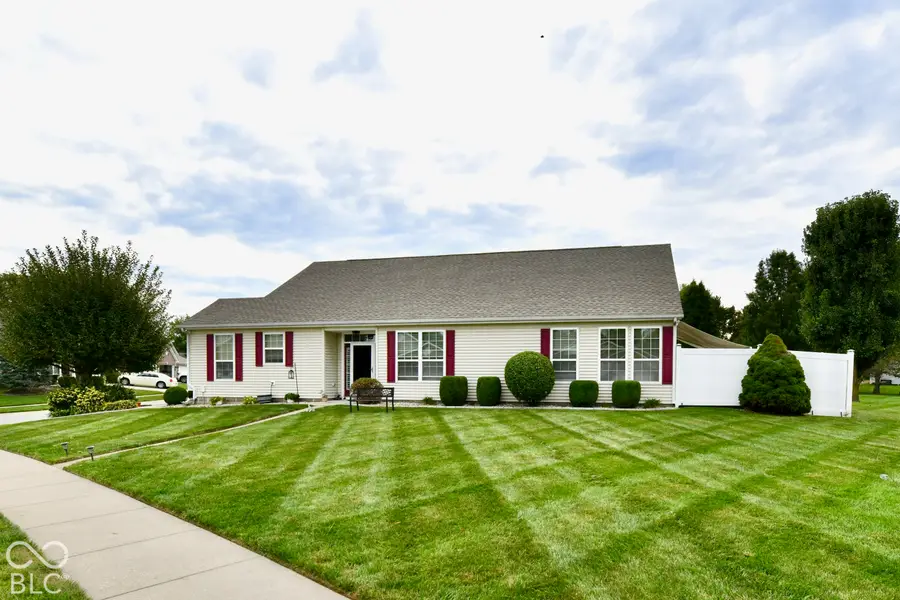 3233 Meridian Meadows Road, Greenwood, IN 46142 - #3
