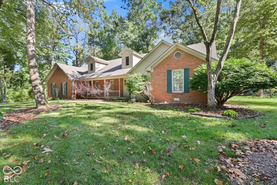 431 N Timber Trail, Greenwood, IN 46142 - #2
