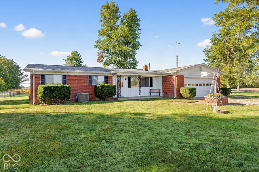 149 W Hickory Drive, Greenfield, IN 46140 - #2