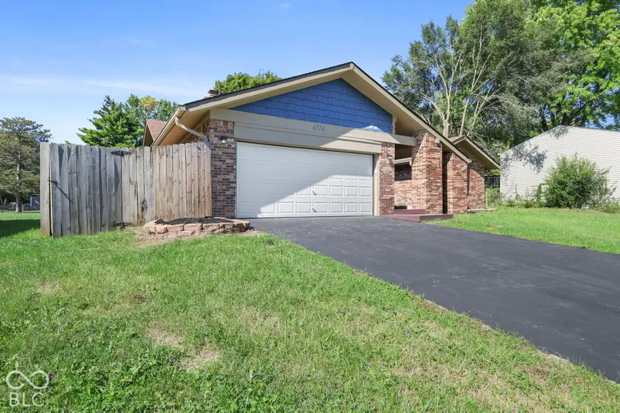 6724 S Lawndale Avenue, Indianapolis, IN 46221 - #2