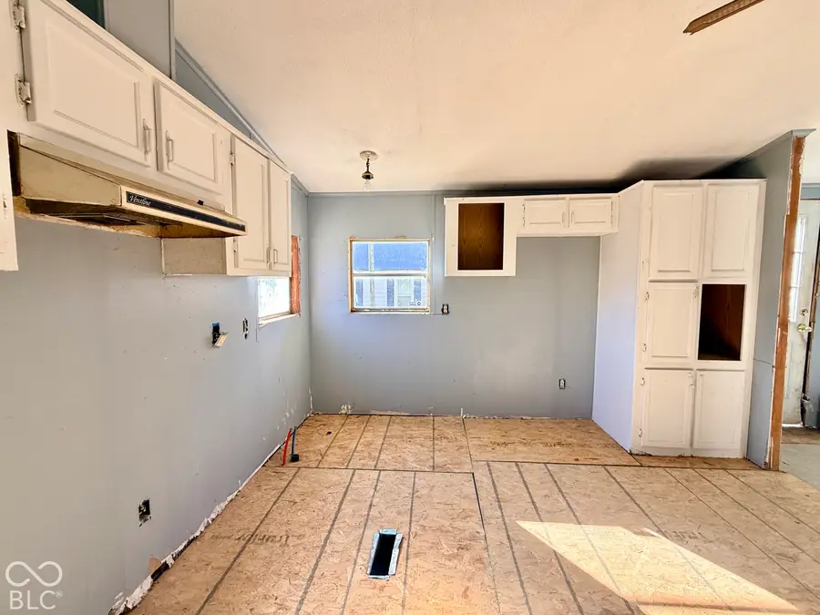1002 Tuttle Avenue, Crawfordsville, IN 47933 - #3