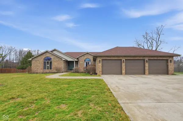 209 N Copperwood Court, Muncie, IN 47304