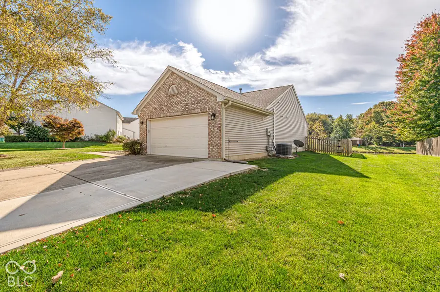 7203 Oakview Drive, Avon, IN 46123 - #3