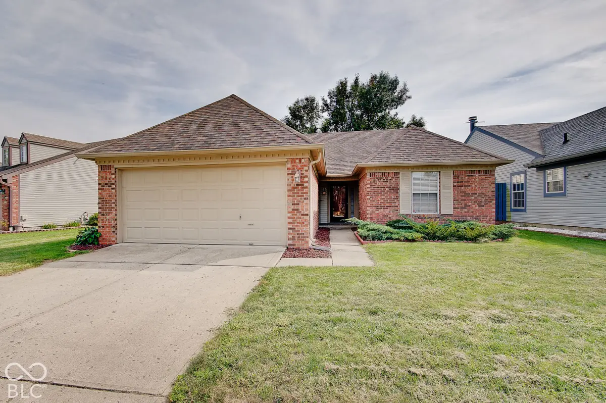 1531 Lake Point Lane N, Greenwood, IN 46142 - #1