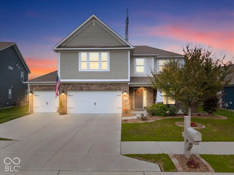 6344 Sugar Maple Drive, Zionsville, IN 46077 - #2