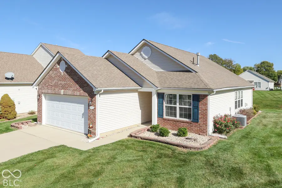 1031 Lincoln Park West Drive, Greenwood, IN 46142 - #2
