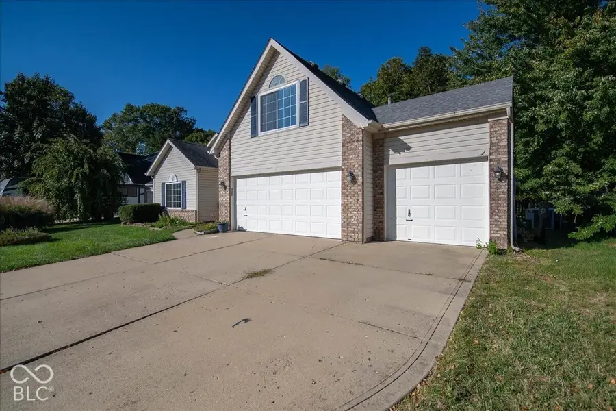 1142 Crestwood Drive, Greenwood, IN 46143 - #3