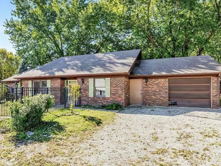 302 N Madison Street, Knightstown, IN 46148 - #2
