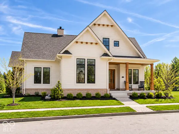 5838 Marvie Drive, Zionsville, IN 46077