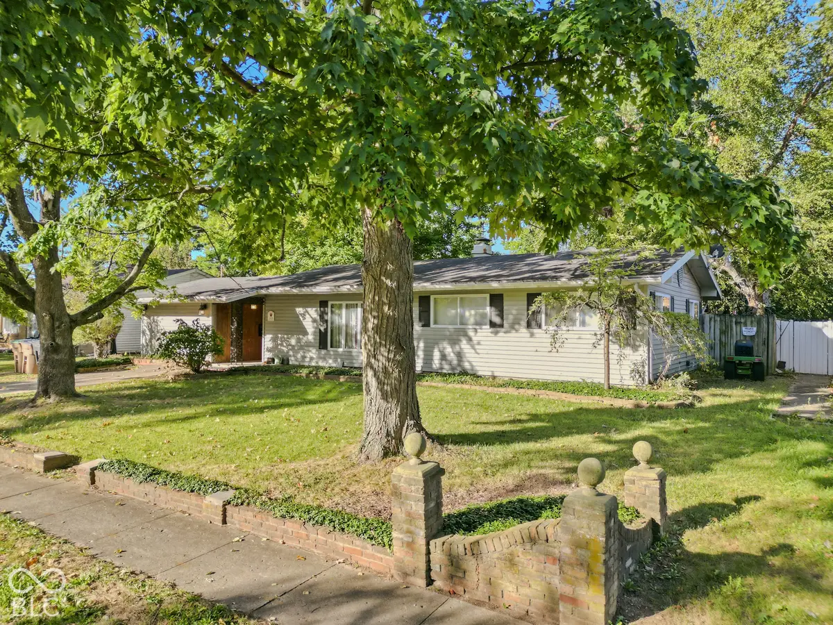 2820 Lucas Way, Columbus, IN 47203 - #1