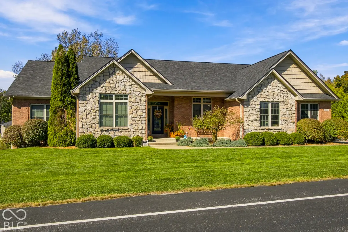 2532 Woodland Farms Drive, Columbus, IN 47201 - #1