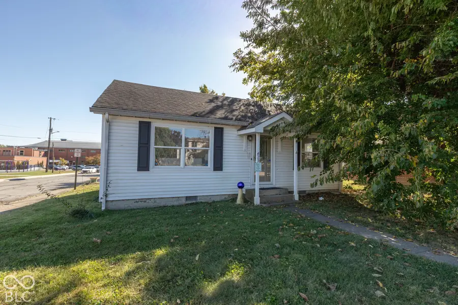 425 E College Avenue, Brownsburg, IN 46112 - #2
