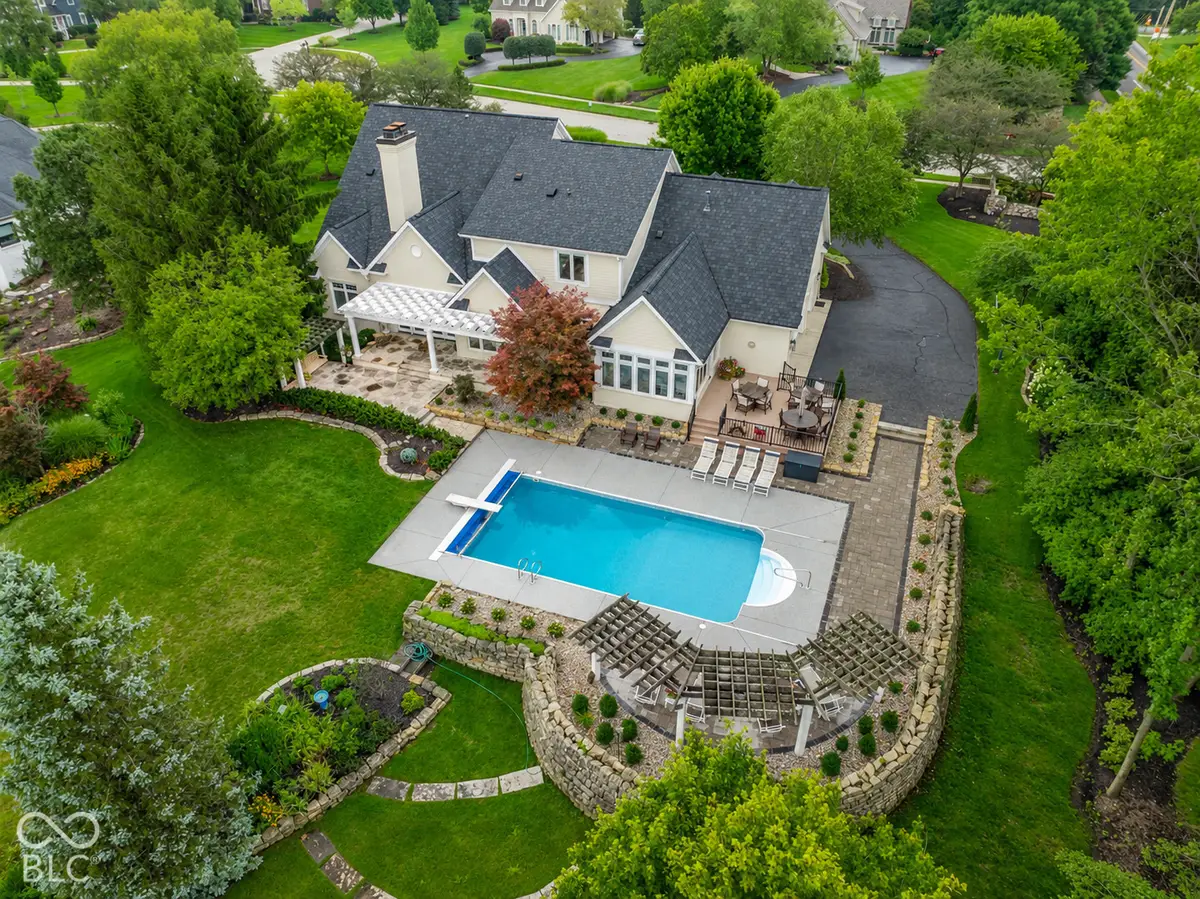 2 Stone Wall Lane, Zionsville, IN 46077 - #1