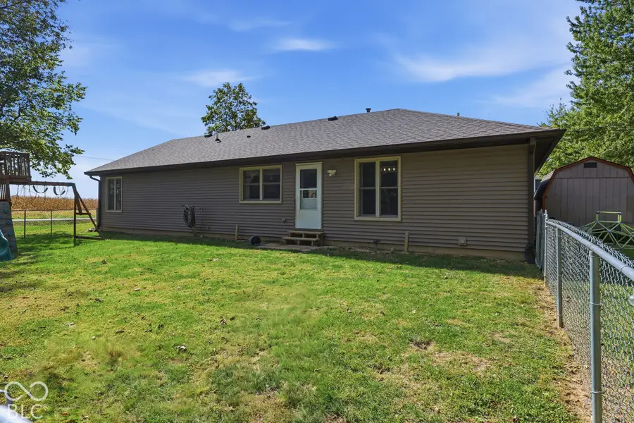 978 Pr 480 W, Shelbyville, IN 46176 - #2