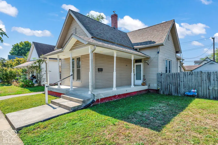 634 Hutchins Avenue, Columbus, IN 47201 - #2