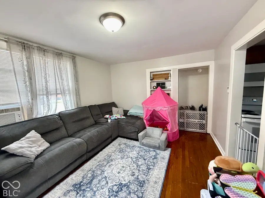 635 S High Street, Versailles, IN 47042 - #3