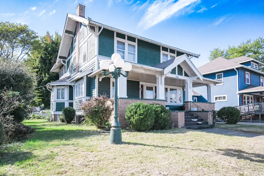 718 S Walnut Street, Seymour, IN 47274 - #3