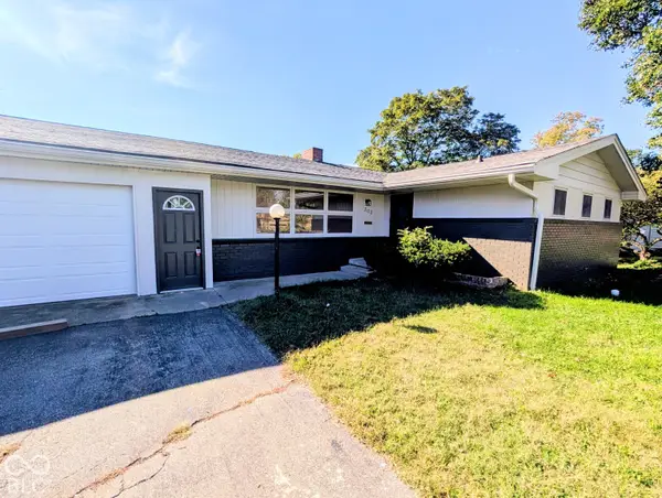 303 Sunset Drive, Columbus, IN 47201