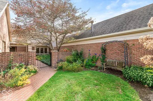 214 Olde Mill Cove, Indianapolis, IN 46260