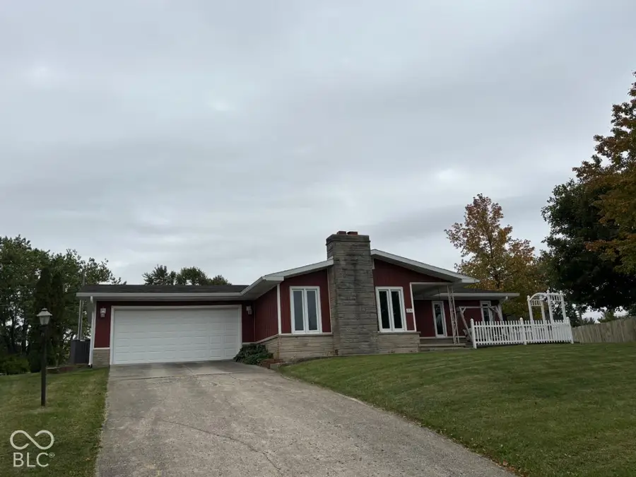 210 Hillside Drive, Hartford City, IN 47348 - #2