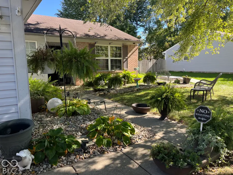 542 Woodfield Circle, Avon, IN 46123 - #3