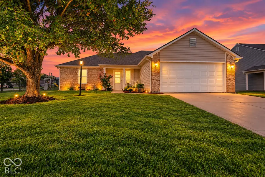 868 Quarterhorse Run, Bargersville, IN 46106 - #2