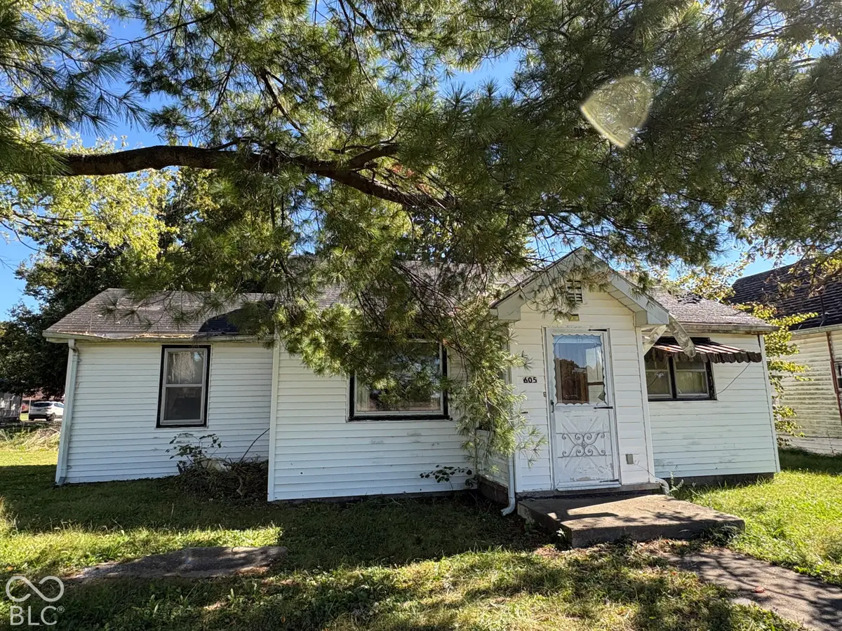 605 Outline, Clay City, IN 47841 - #1