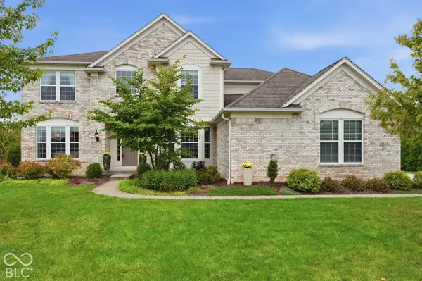 4824 S Cobblestone Drive, Zionsville, IN 46077