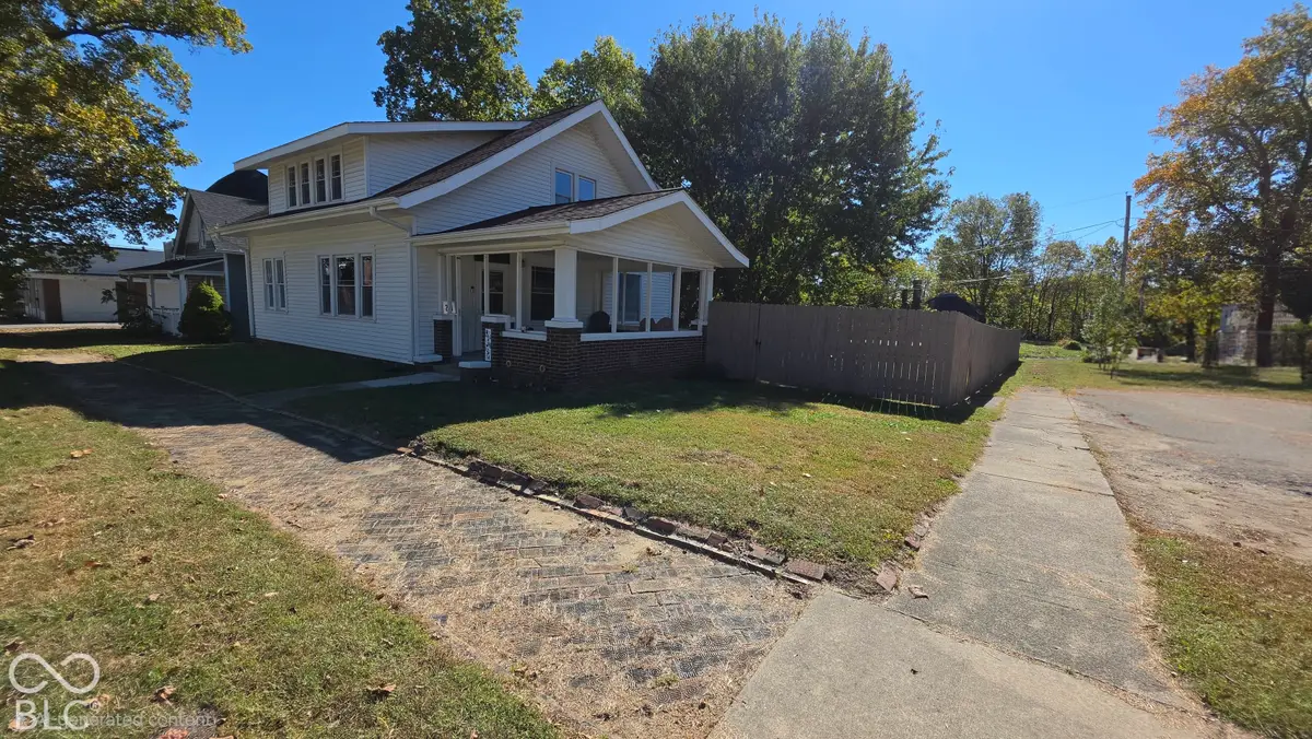 214 W 2nd, Veedersburg, IN 47987 - #1