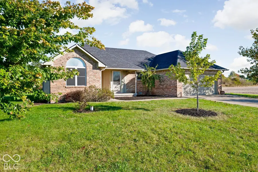 2420 E Mill Stream Drive, Greenfield, IN 46140 - #3