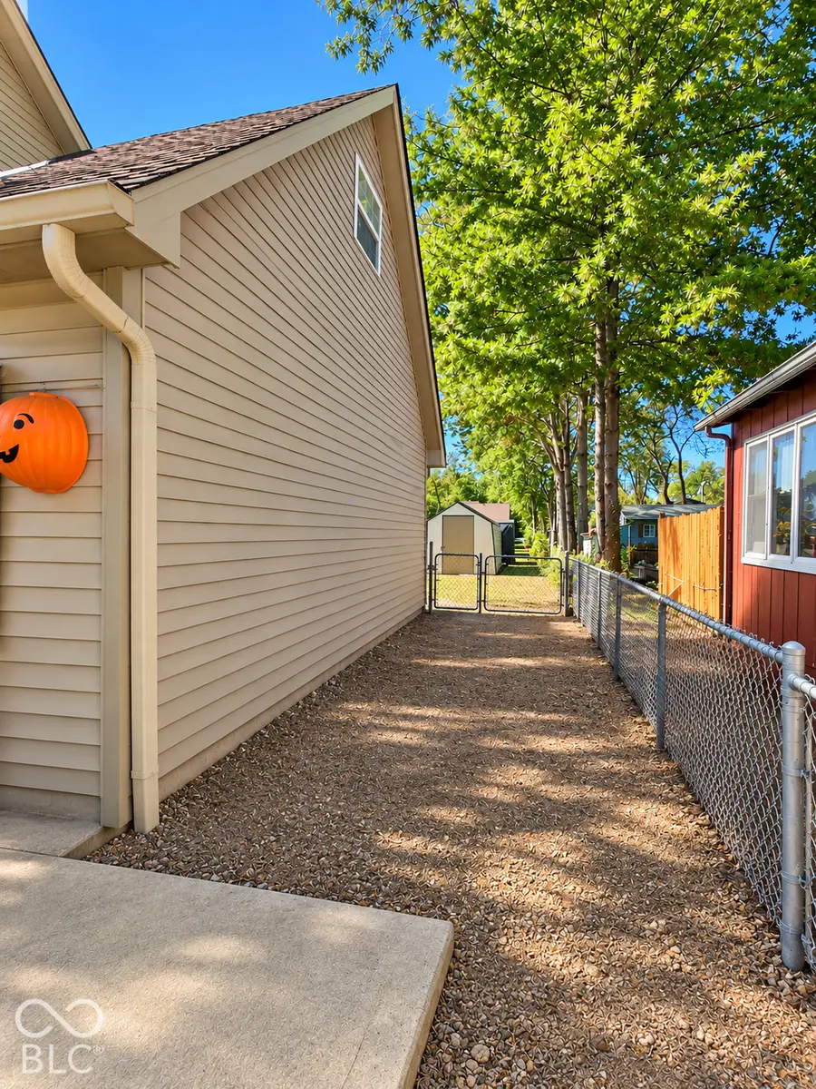 876 S Home Avenue, Franklin, IN 46131 - #3
