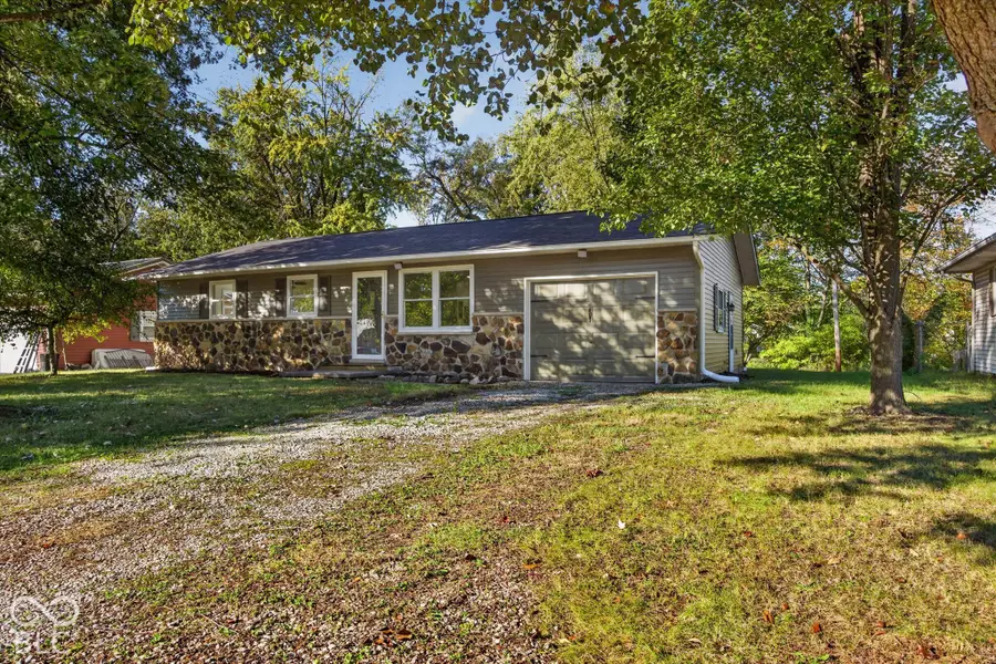 546 10th Street Nw, Linton, IN 47441 - #2