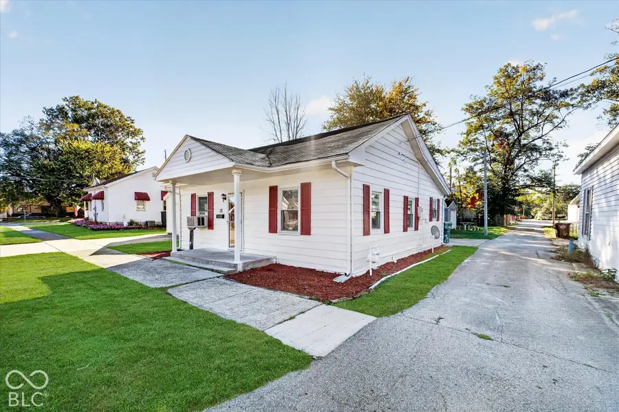 17 W Brown Street, Knightstown, IN 46148 - #2