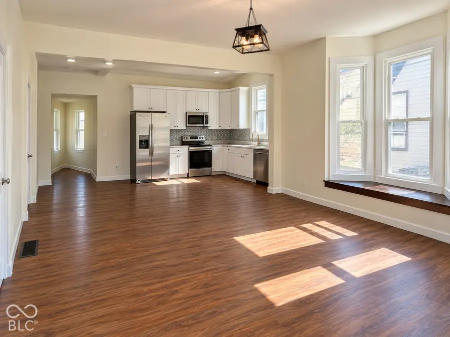 207 S Center, Plainfield, IN 46168 - #2