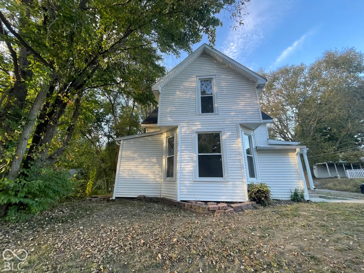 309 W 2nd Street, Veedersburg, IN 47987 - #1