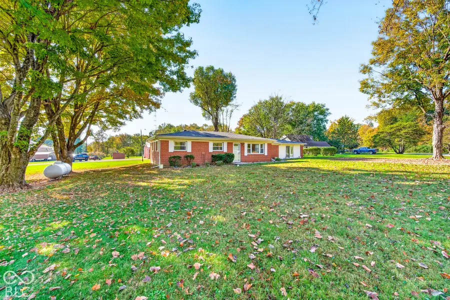 5411 W Ohio Ridge Road, Columbus, IN 47201 - #3