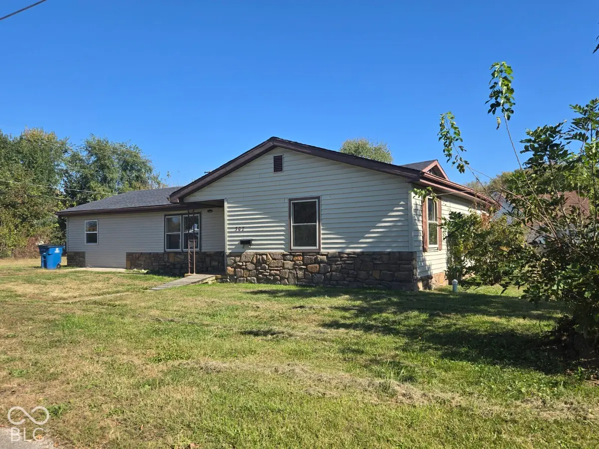 302 E Neal Street, Jasonville, IN 47438 - #1