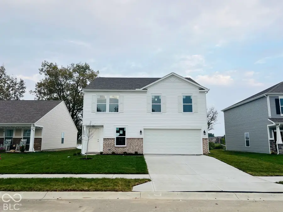 2316 N Liberty Lakes Drive, Greensburg, IN 47240 - #2