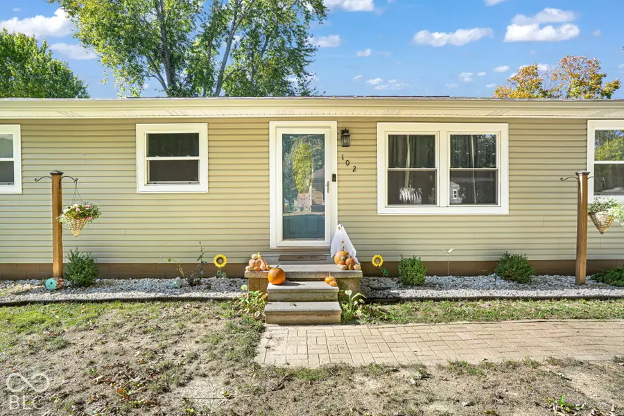 102 S Mcclure Street, Waynetown, IN 47990 - #3