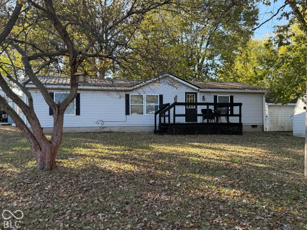707 S Logan Street, Cayuga, IN 47928 - #1