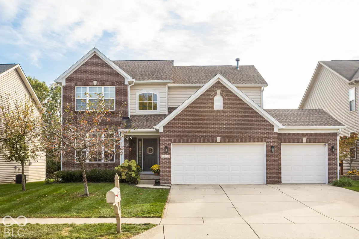7877 Blue Jay Way, Zionsville, IN 46077 - #1