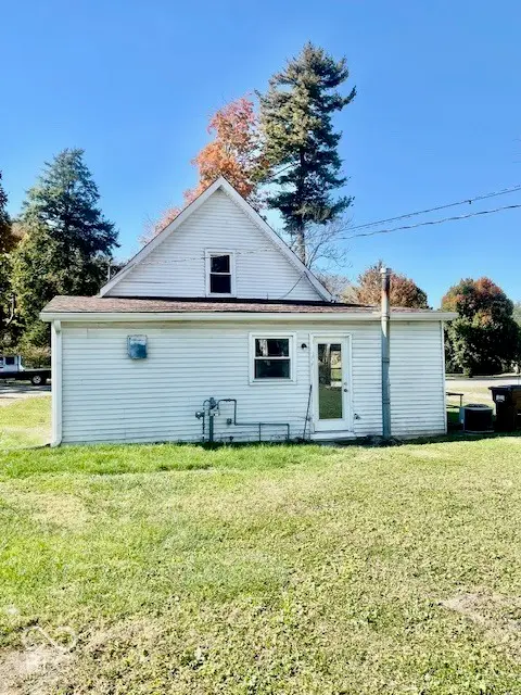 107 N Pleasant Street, Edinburgh, IN 46124 - #3